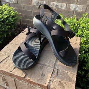 Black Toeless Chacos